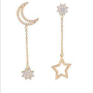 NWT Star and Moon Earrings